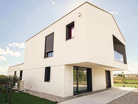 Villa contemporanea con struttura in acciaio - y-uno